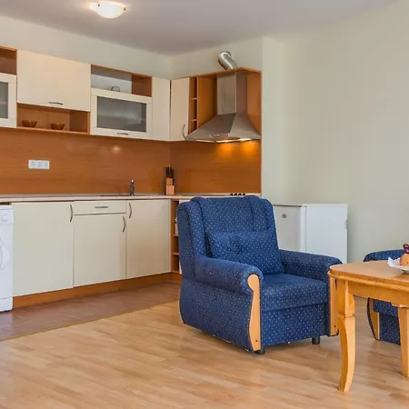 Apartment Privilege *
